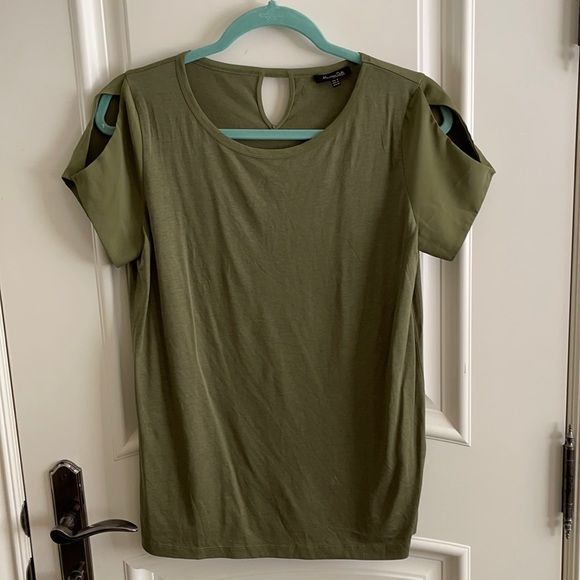 Olive Tshirt - Picture 1 of 3